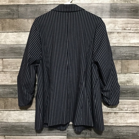 Torrid Striped Blazer Jacket Women’s 3 Navy Blue One Button - Picture 8 of 10